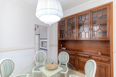 Apartamento para alugar com 265m², 3 quartos e 3 vagas Apartamento para alugar com 265m², 3 quartos e 3 vagasCopa