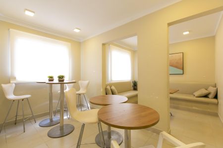 Apartamento para alugar com 41m², 2 quartos e sem vaga Apartamento para alugar com 41m², 2 quartos e sem vagaÁrea comum - Salão de Festas
