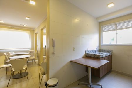 Apartamento para alugar com 41m², 2 quartos e sem vaga Apartamento para alugar com 41m², 2 quartos e sem vagaÁrea comum - Salão de Festas