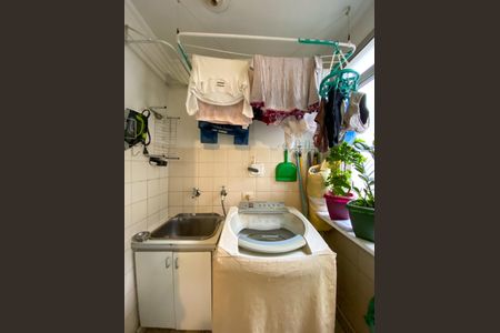 Apartamento à venda com 68m², 2 quartos e 1 vagaÁrea de Serviço