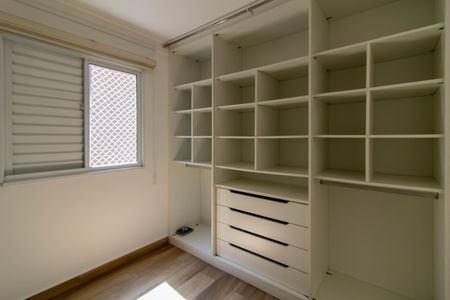 Apartamento à venda com 77m², 2 quartos e 2 vagasCloset