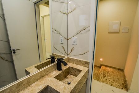 Casa à venda com 220m², 3 quartos e 6 vagasBanheiro Social