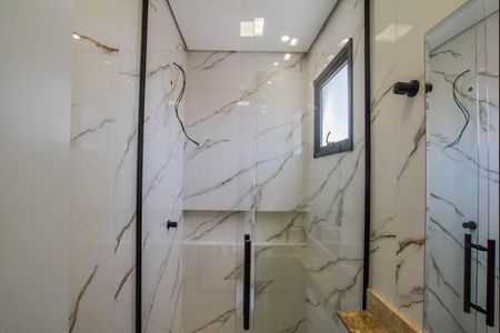 Casa à venda com 220m², 3 quartos e 6 vagasBanheiro da Suíte