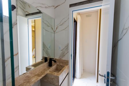 Casa à venda com 150m², 3 quartos e 4 vagasBanheiro da Suíte