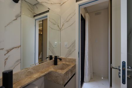 Casa à venda com 150m², 3 quartos e 4 vagasBanheiro da Suíte