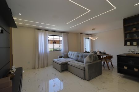 Sala de Estar de casa à venda com 3 quartos, 150m² em Vila Camilópolis, Santo André