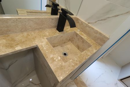 Casa à venda com 150m², 3 quartos e 4 vagasBanheiro da Suíte - Pia