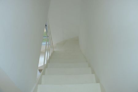 Escada de casa de condomínio para alugar com 2 quartos, 60m² em Centreville, Cotia
