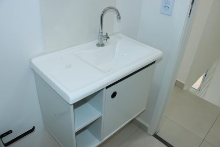 Casa de condomínio para alugar com 60m², 2 quartos e 1 vagaBanheiro Social