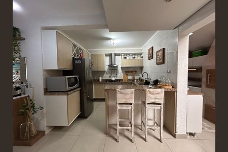 Casa à venda com 150m², 4 quartos e 2 vagasCozinha