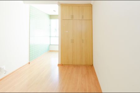 Apartamento à venda com 83m², 3 quartos e 2 vagasQuarto 2