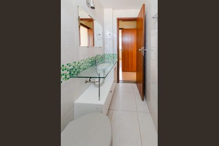 Apartamento à venda com 83m², 3 quartos e 2 vagasBanheiro social