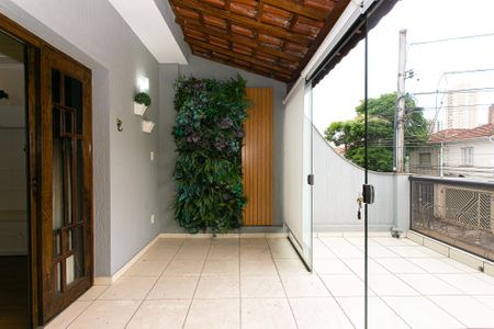 Casa à venda com 165m², 4 quartos e 2 vagasCasa 1 - Varanda da Sala