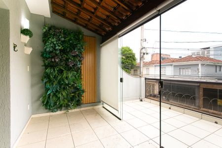 Casa à venda com 165m², 4 quartos e 2 vagasCasa 1 - Varanda da Sala