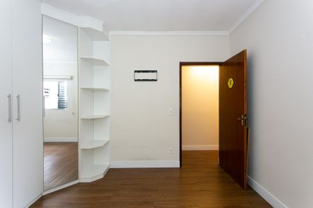 Casa à venda com 165m², 4 quartos e 2 vagasCasa 1 - Quarto