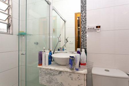 Casa à venda com 165m², 4 quartos e 2 vagasCasa 2 - Banheiro da Suíte