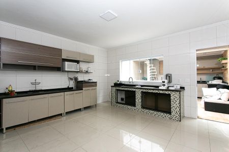 Casa à venda com 165m², 4 quartos e 2 vagasCasa 2 - Cozinha