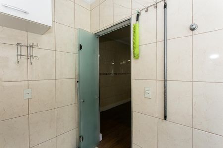 Casa à venda com 165m², 4 quartos e 2 vagasCasa 1 - Área de Serviço