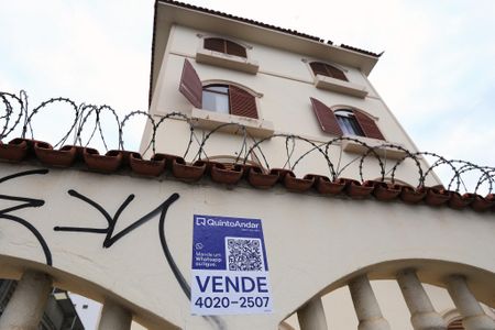 Apartamento à venda com 98m², 3 quartos e 1 vaga Apartamento à venda com 98m², 3 quartos e 1 vagaPlaquinha com Fachada