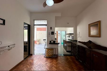 Apartamento para alugar com 65m², 2 quartos e sem vagaSala