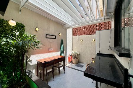 Apartamento para alugar com 65m², 2 quartos e sem vagaÁrea externa