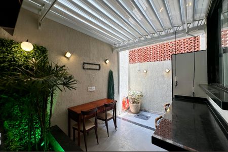 Apartamento para alugar com 65m², 2 quartos e sem vagaÁrea externa