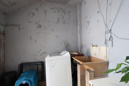 Casa à venda com 134m², 3 quartos e 2 vagasLavanderia