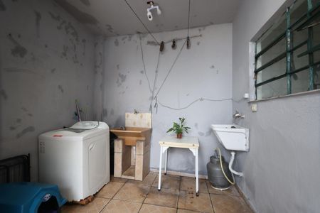 Casa à venda com 134m², 3 quartos e 2 vagasLavanderia