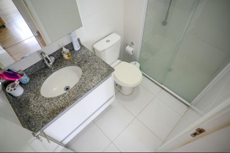 Apartamento à venda com 57m², 2 quartos e 1 vagaBanheiro Social