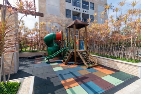 Apartamento à venda com 70m², 2 quartos e 1 vaga Apartamento à venda com 70m², 2 quartos e 1 vagaÁrea comum - Playground
