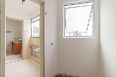 Apartamento à venda com 70m², 3 quartos e 1 vagaÁrea de Serviço