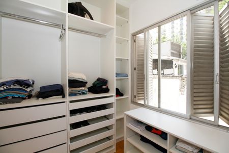 Apartamento para alugar com 88m², 2 quartos e 1 vaga Apartamento para alugar com 88m², 2 quartos e 1 vagaCloset da Suíte 2
