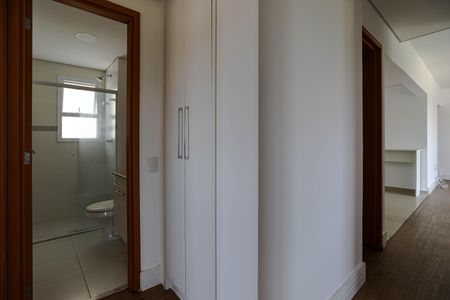 Apartamento para alugar com 100m², 3 quartos e 2 vagasBanheiro