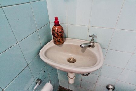 Casa para alugar com 160m², 2 quartos e 3 vagas Casa para alugar com 160m², 2 quartos e 3 vagasBanheiro da Edícula