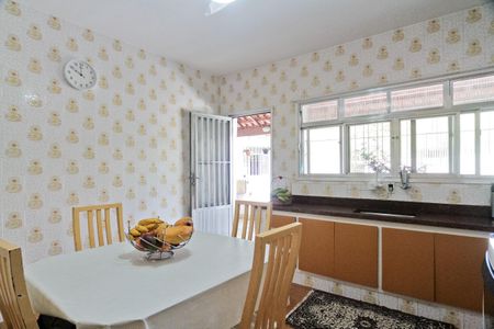 Casa para alugar com 160m², 2 quartos e 3 vagas Casa para alugar com 160m², 2 quartos e 3 vagasCozinha