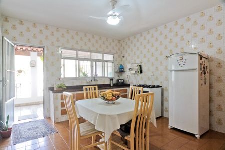 Casa para alugar com 160m², 2 quartos e 3 vagas Casa para alugar com 160m², 2 quartos e 3 vagasCozinha