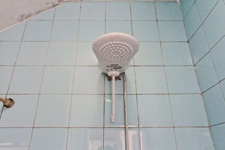 Casa para alugar com 160m², 2 quartos e 3 vagas Casa para alugar com 160m², 2 quartos e 3 vagasBanheiro da Edícula