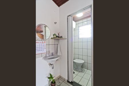 Casa para alugar com 160m², 2 quartos e 3 vagas Casa para alugar com 160m², 2 quartos e 3 vagasBanheiro da Churrasqueira