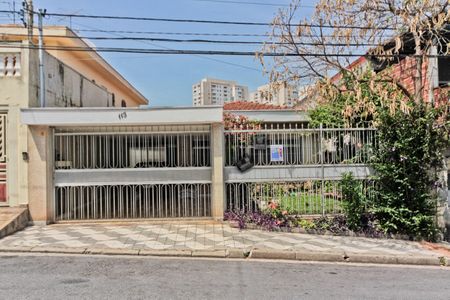 Casa para alugar com 160m², 2 quartos e 3 vagas Casa para alugar com 160m², 2 quartos e 3 vagasFachada