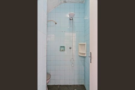 Casa para alugar com 160m², 2 quartos e 3 vagas Casa para alugar com 160m², 2 quartos e 3 vagasBanheiro da Edícula