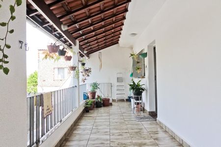 Casa para alugar com 160m², 2 quartos e 3 vagas Casa para alugar com 160m², 2 quartos e 3 vagasÁrea Externa