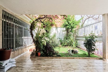 Casa para alugar com 160m², 2 quartos e 3 vagas Casa para alugar com 160m², 2 quartos e 3 vagasÁrea Externa