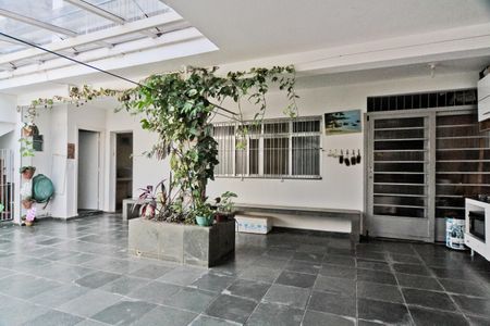 Casa para alugar com 160m², 2 quartos e 3 vagas Casa para alugar com 160m², 2 quartos e 3 vagasÁrea Externa