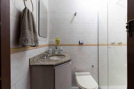 Casa de condomínio à venda com 102m², 3 quartos e 2 vagas Casa de condomínio à venda com 102m², 3 quartos e 2 vagasBanheiro da Suíte