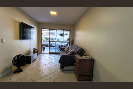 Sala de apartamento para alugar com 3 quartos, 111m² em Recreio dos Bandeirantes, Rio de Janeiro