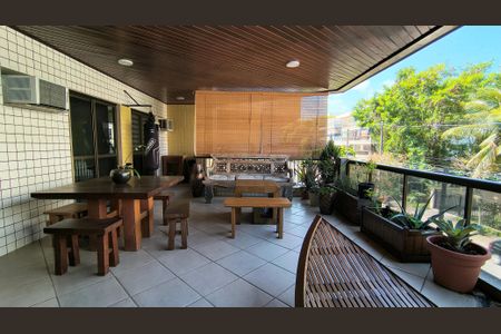 Apartamento para alugar com 111m², 3 quartos e 2 vagas Apartamento para alugar com 111m², 3 quartos e 2 vagasVaranda