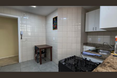 Apartamento para alugar com 111m², 3 quartos e 2 vagas Apartamento para alugar com 111m², 3 quartos e 2 vagasCozinha e Área de Serviço