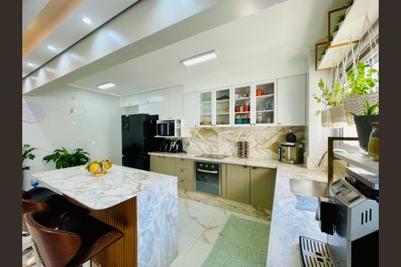 Casa à venda com 122m², 3 quartos e 2 vagasCozinha