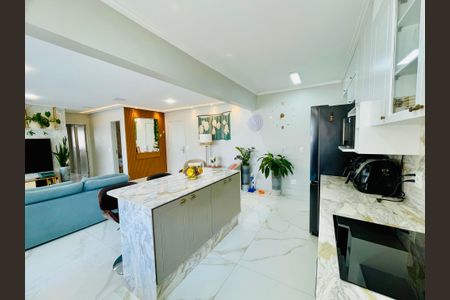 Casa à venda com 122m², 3 quartos e 2 vagasCozinha