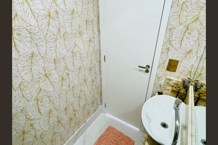 Casa à venda com 122m², 3 quartos e 2 vagasBanheiro 4